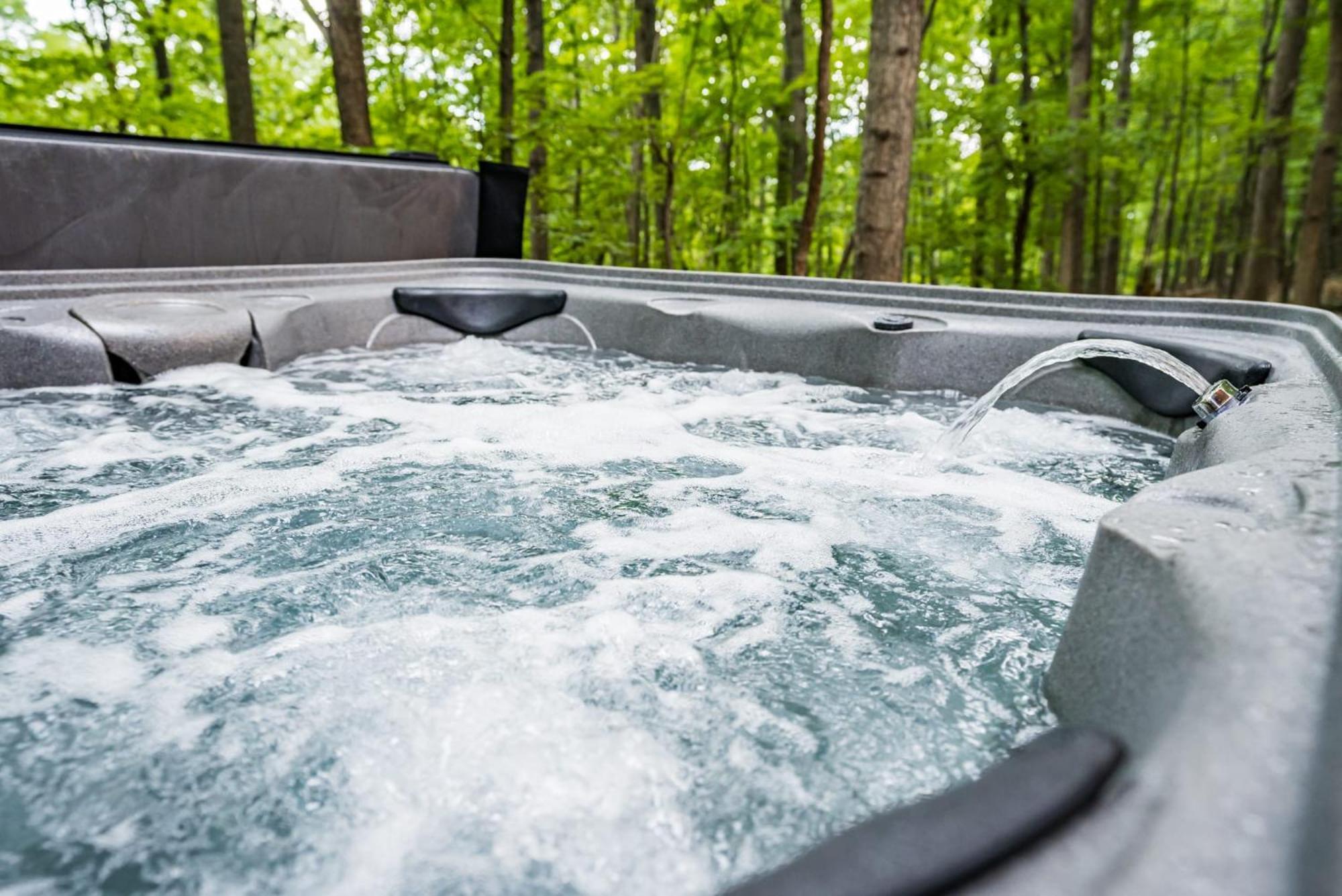 Mountaintop Views, Hot Tub, Deck, Fire Pit & Wifi Augusta Esterno foto