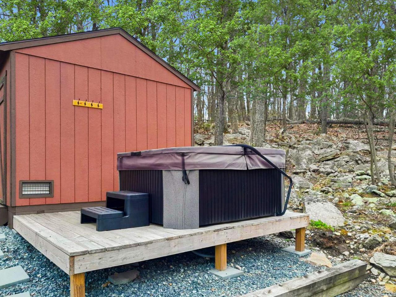 Mountaintop Views, Hot Tub, Deck, Fire Pit & Wifi Augusta Esterno foto
